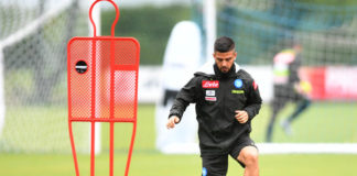 Insigne, i due pesi e le due misure arbitrali e il Napoli che non deve perdere di vista il suo vero obiettivo Insigne in allenamento